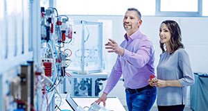 Sicherheitslösungen nach ISO13849 und Maschinenrichtlinie