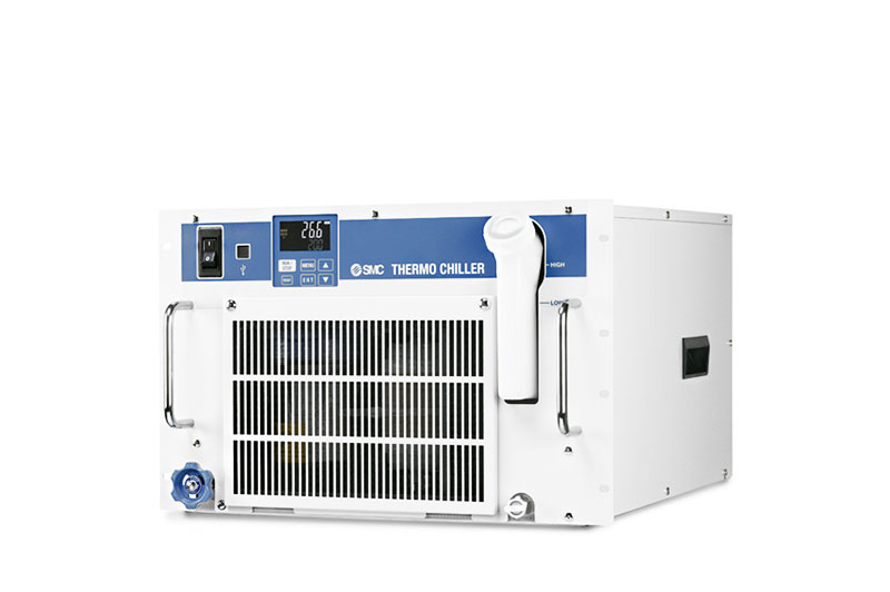 Rack mount type chiller