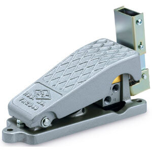 XT34-60/67, Tipo pedal
